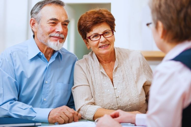 Financial Adviser Gold Coast - Senior couples receiving financial guidance