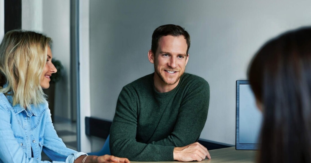 How do hedge funds work in a volatile market